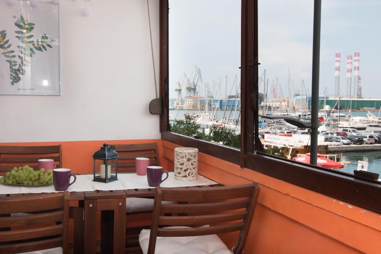 Harbour-Apartment With Sea View And Parking Spot Pula Exterior foto